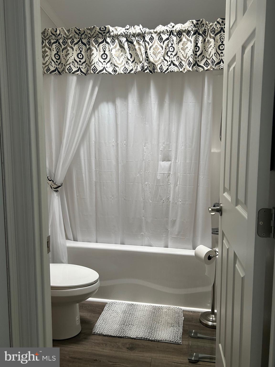18 Jade Drive Lititz, PA 17543 - Photo 34 of 39 a bathroom with a toilet and a tub