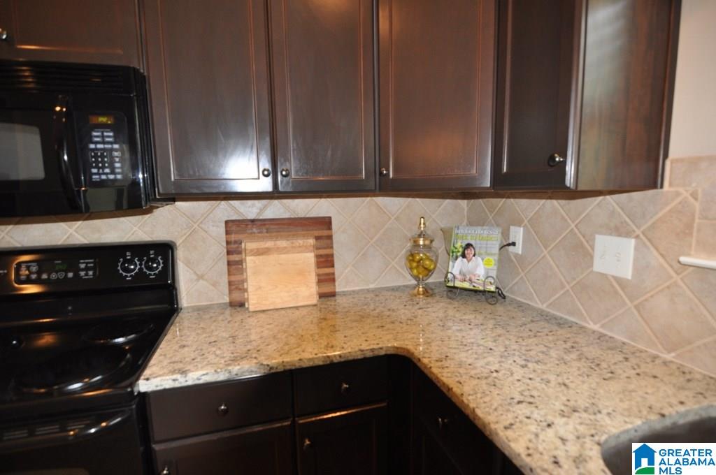 1052 Riviera Drive Calera, AL 35040 - Photo 7 of 33