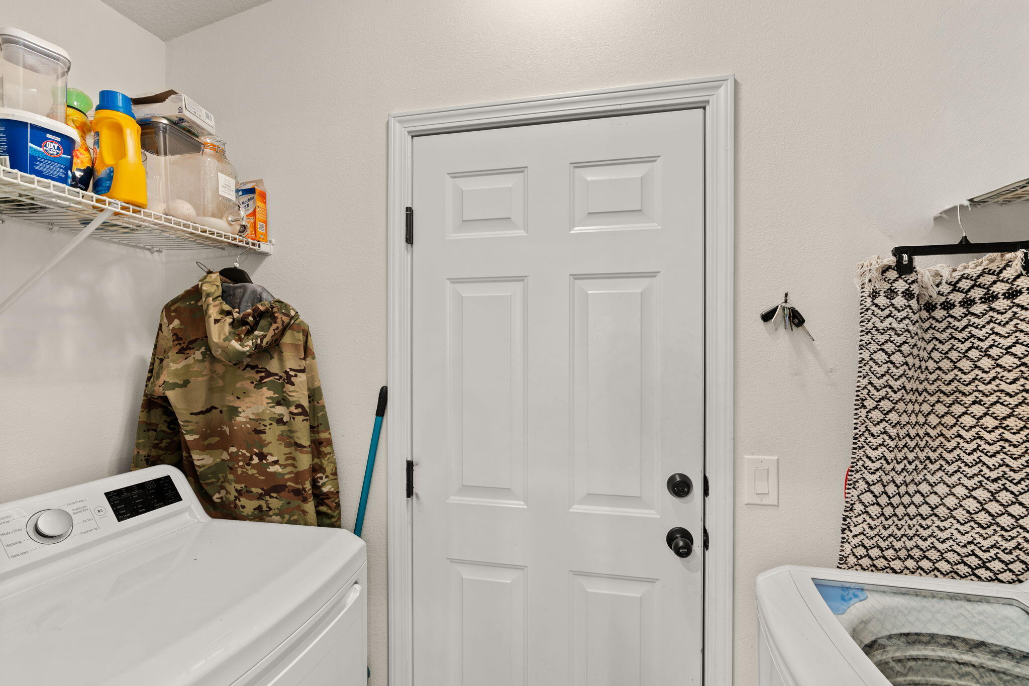 124 Lillian Way Crestview, FL 32536 - Photo 29 of 31 Laundry Area