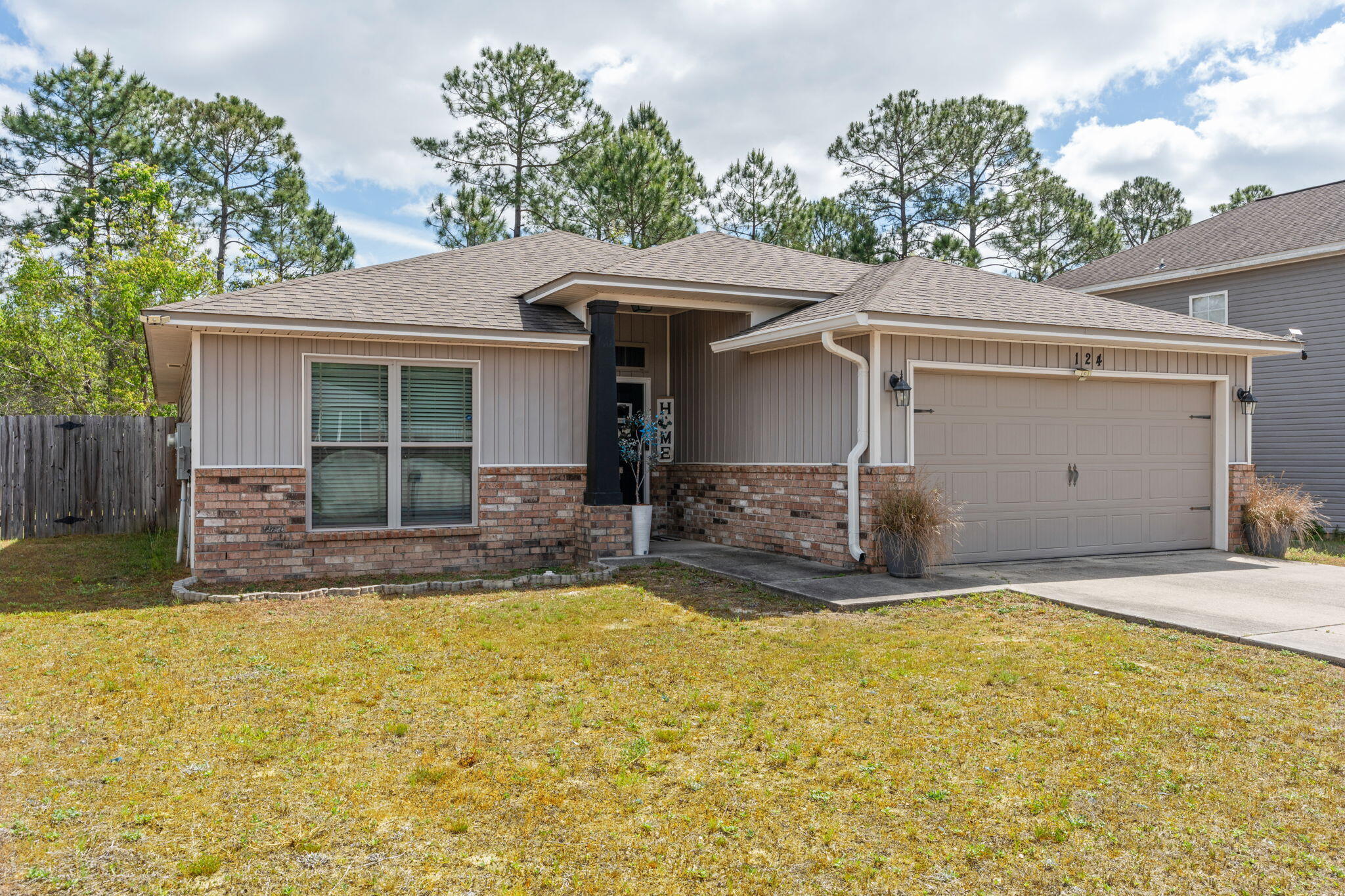 124 Lillian Way Crestview, FL 32536 - Photo 6 of 31 Front View of House
