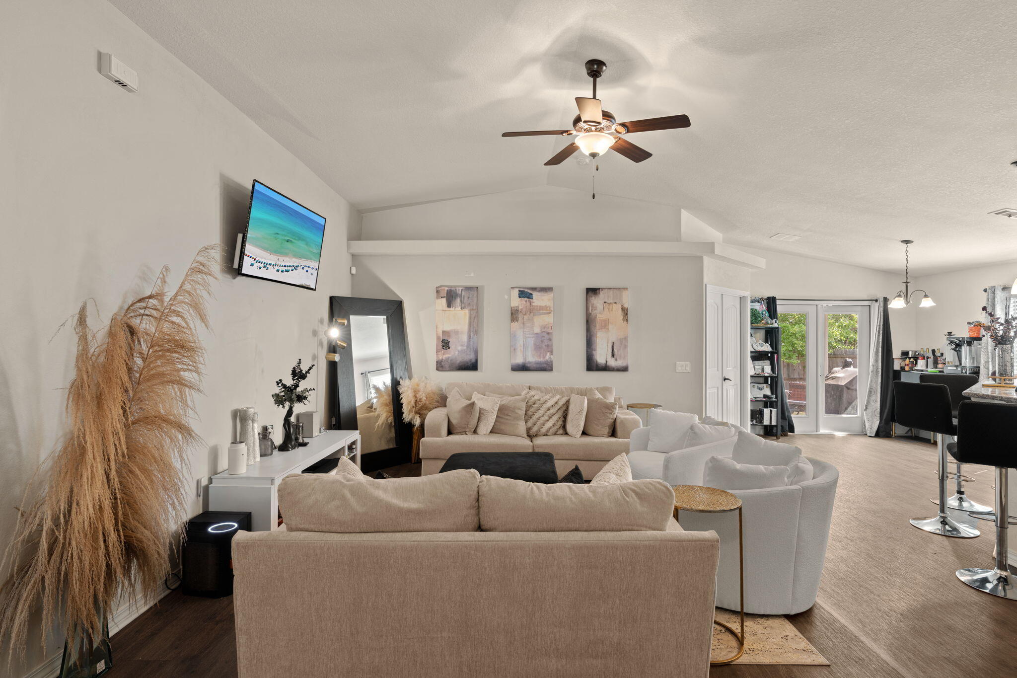 124 Lillian Way Crestview, FL 32536 - Photo 8 of 31 Living Area