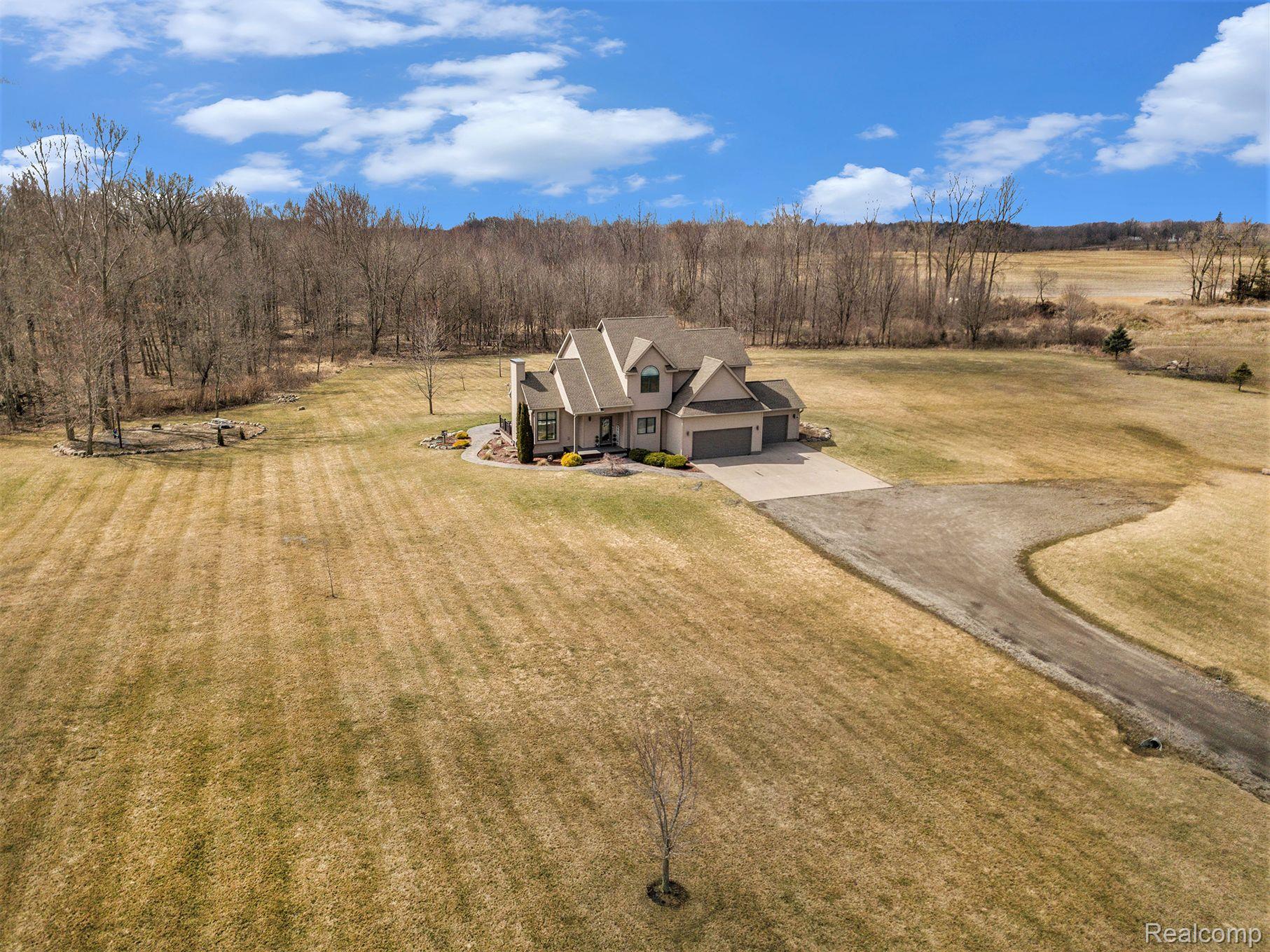 1733 North Nicholson Road Fowlerville, MI 48836 - Photo 34 of 36 Gallery Image 34