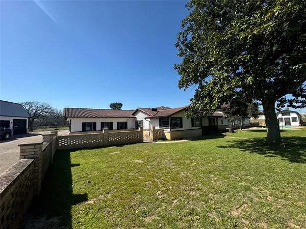 $3,750,000 | 2520 Highway 304, Smithville, TX 78957