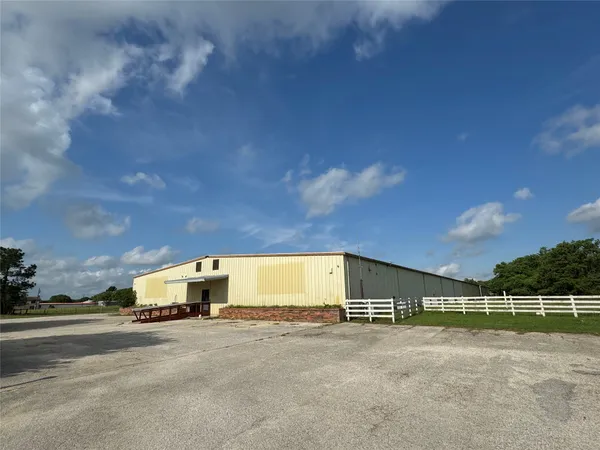 $3,750,000 | 2520 Highway 304, Smithville, TX 78957