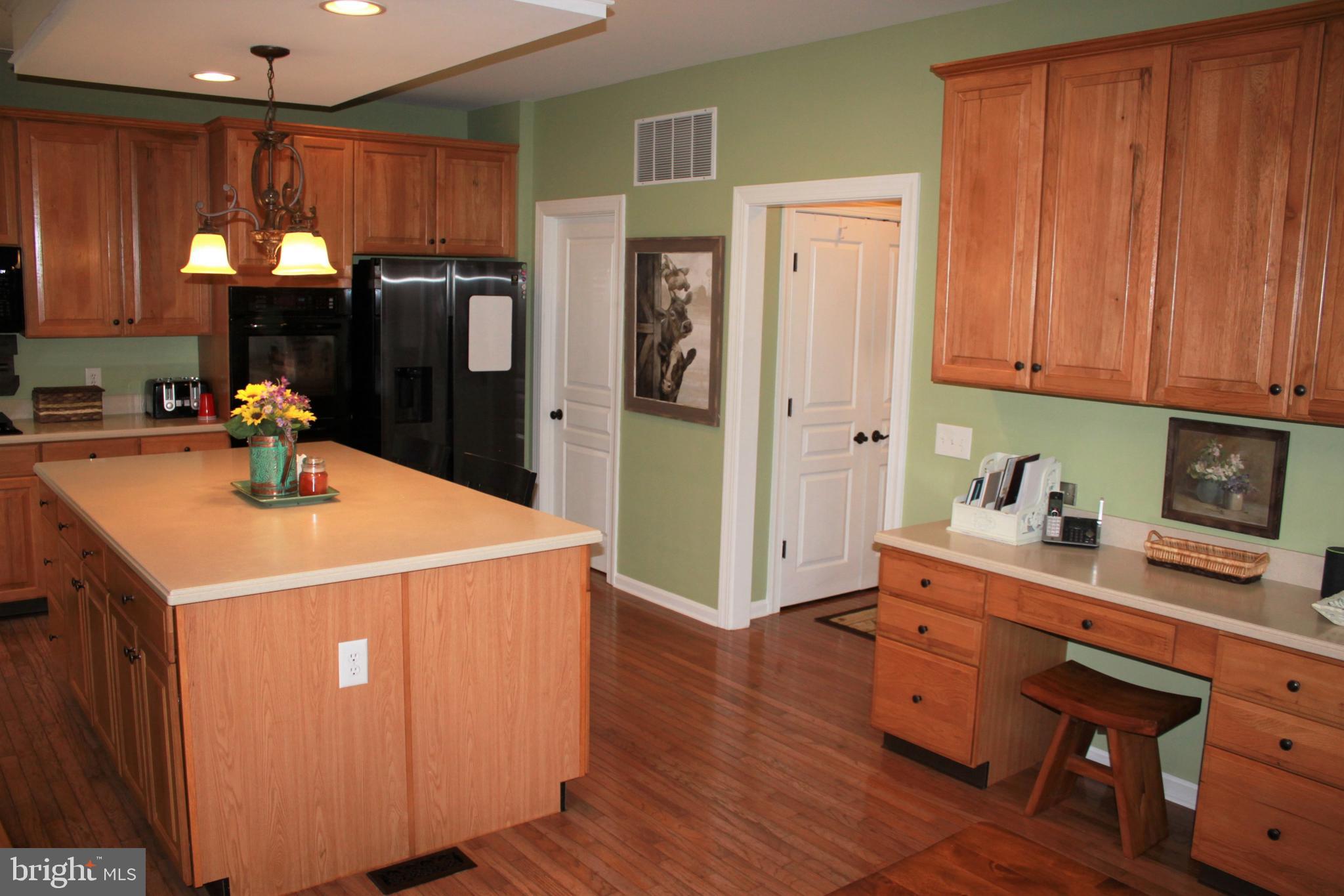118 Clover Road Ivyland, PA 18974 - Photo 16 of 53 Kitchen