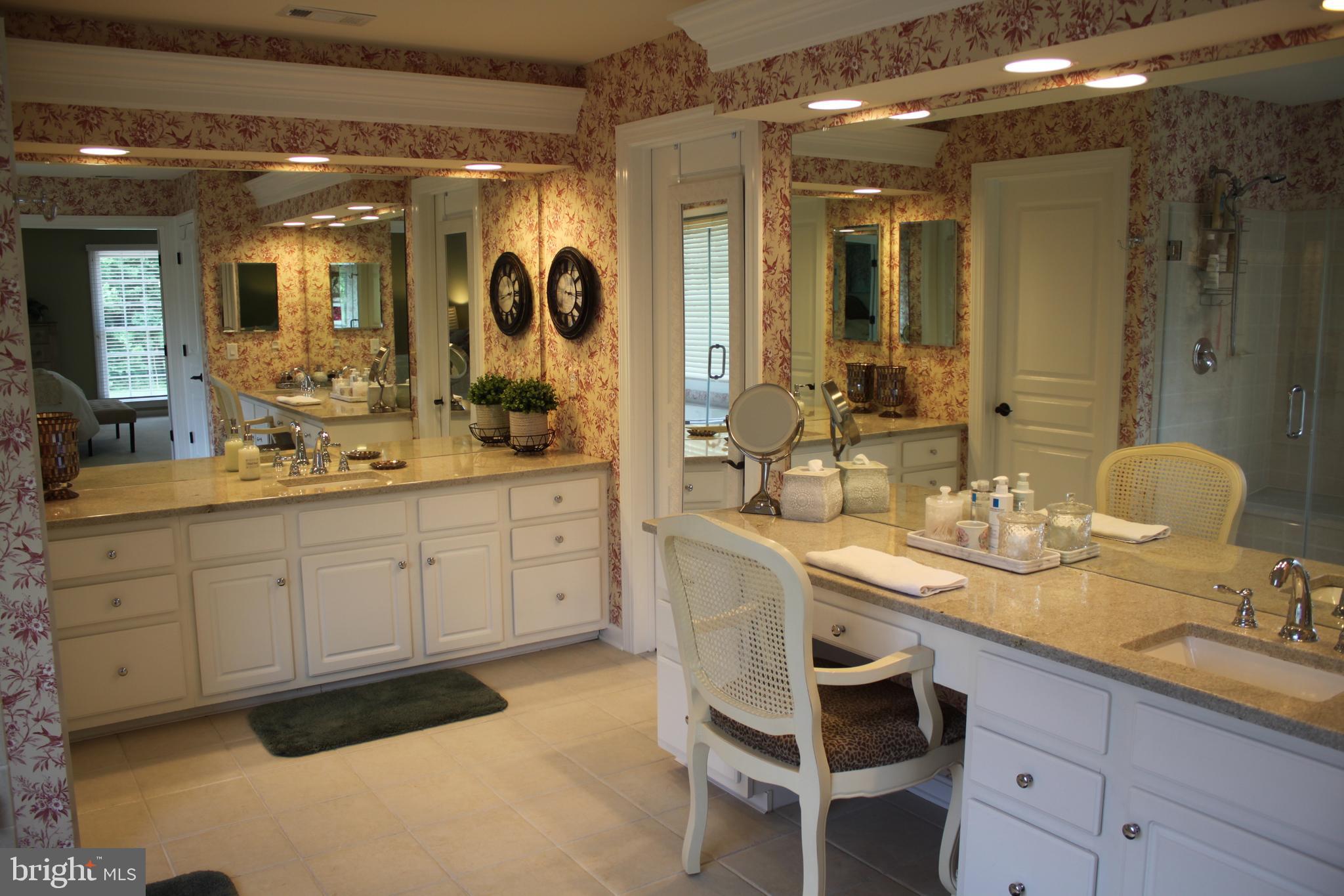 118 Clover Road Ivyland, PA 18974 - Photo 27 of 53 Master Bath