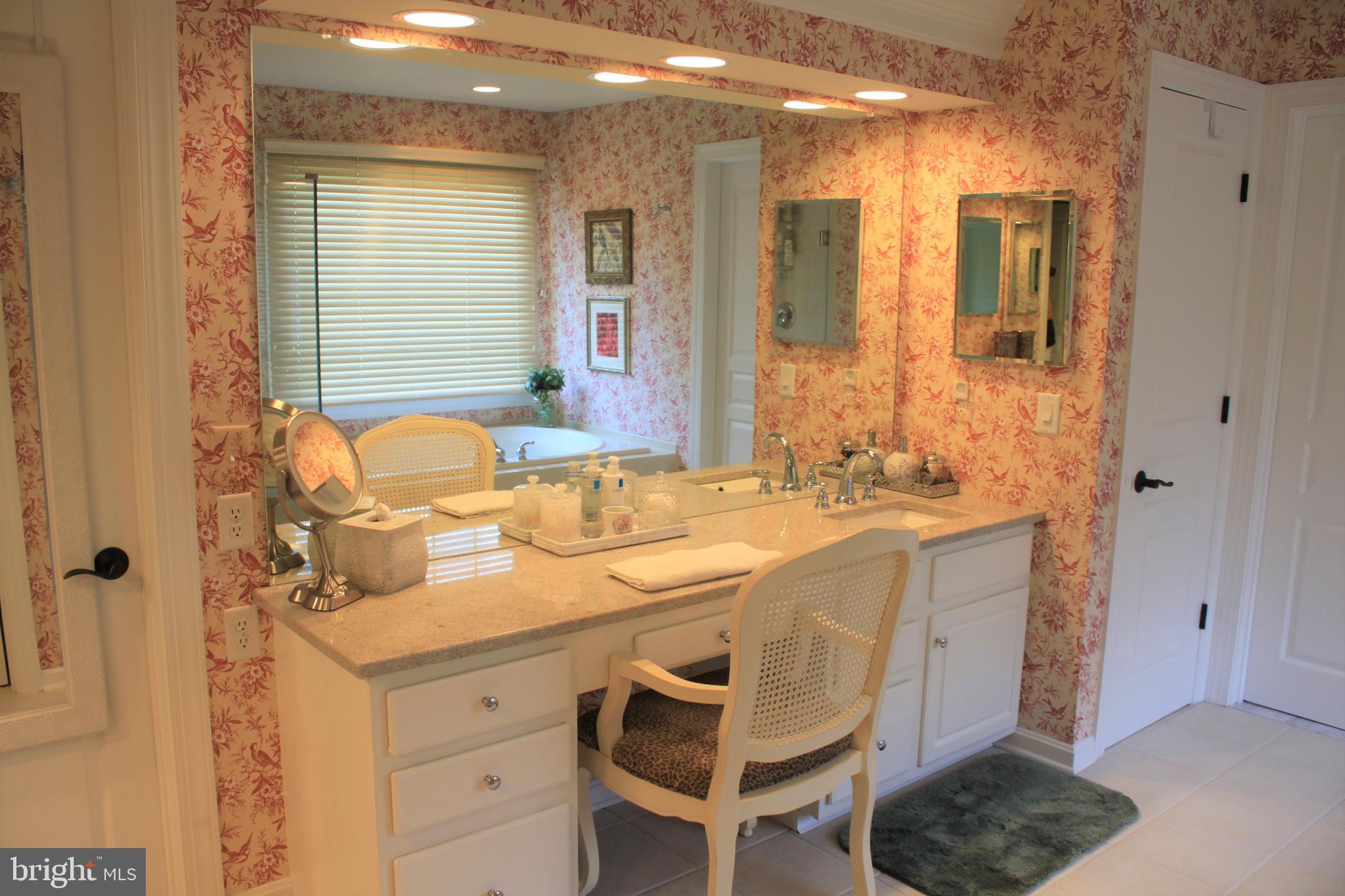 118 Clover Road Ivyland, PA 18974 - Photo 29 of 53 Master Bath