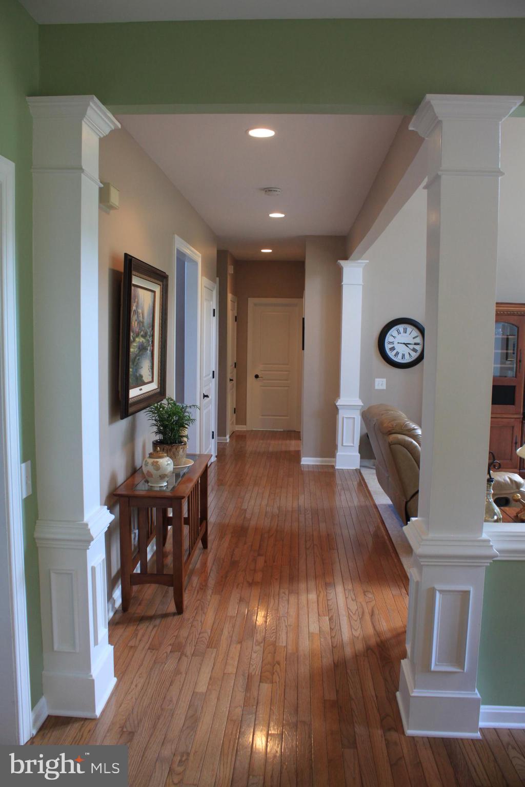 118 Clover Road Ivyland, PA 18974 - Photo 10 of 53 Main Level Foyer