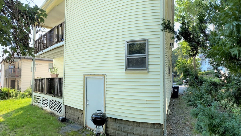 23-25 Thornton Street Boston, MA 02119 - Photo 4 of 12