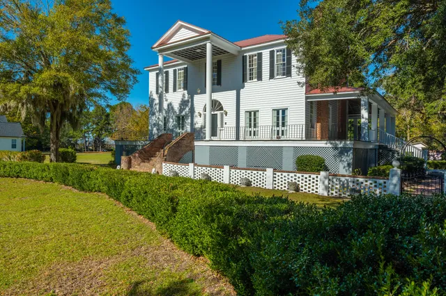 $995,000 | 927 Fishburne Road, Pinopolis, SC 29469