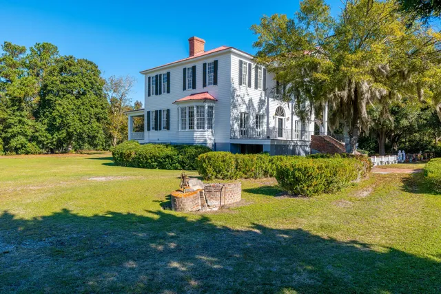 $995,000 | 927 Fishburne Road, Pinopolis, SC 29469