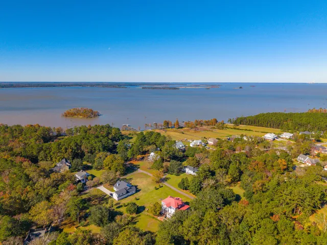 $995,000 | 927 Fishburne Road, Pinopolis, SC 29469