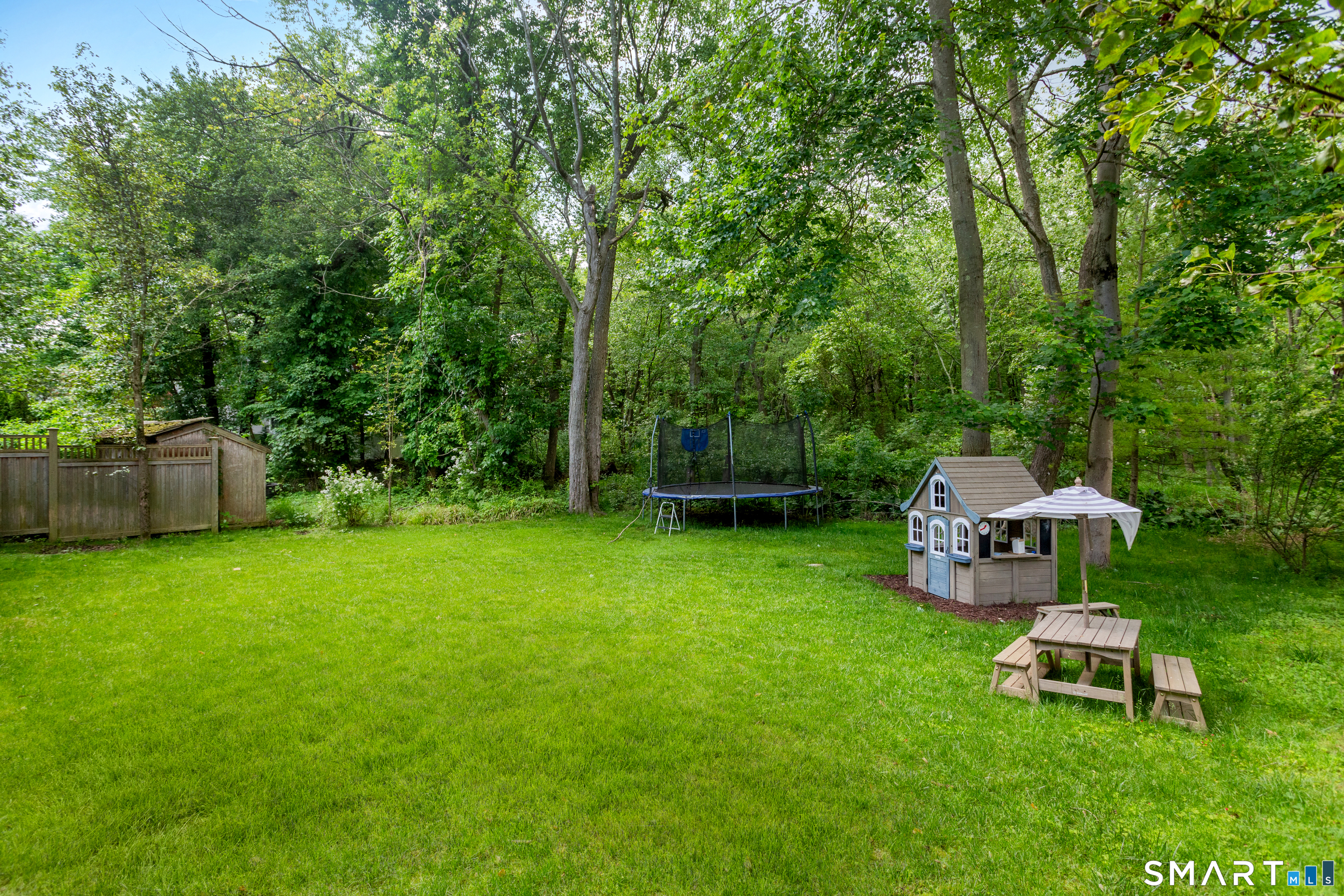 25 Griffith Road Greenwich, CT 06878 - Photo 16 of 19