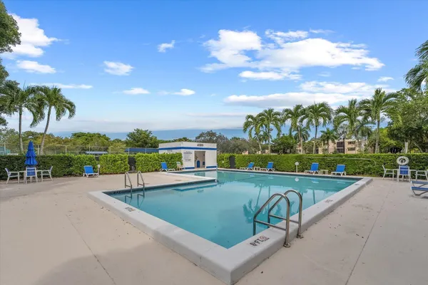 $2,500 | 16251 Golf Club Road, Unit 312, Weston, FL 33326