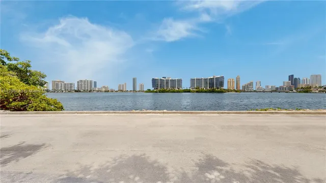 $4,300 | 3255 Northeast 184th Street, Unit 12410, Aventura, FL 33160