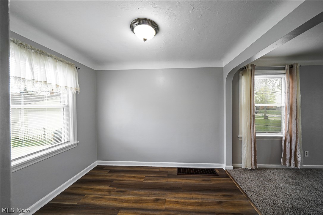 8604-8606 Biddulph Road Brooklyn, OH 44144 - Photo 5 of 29 Dining Room