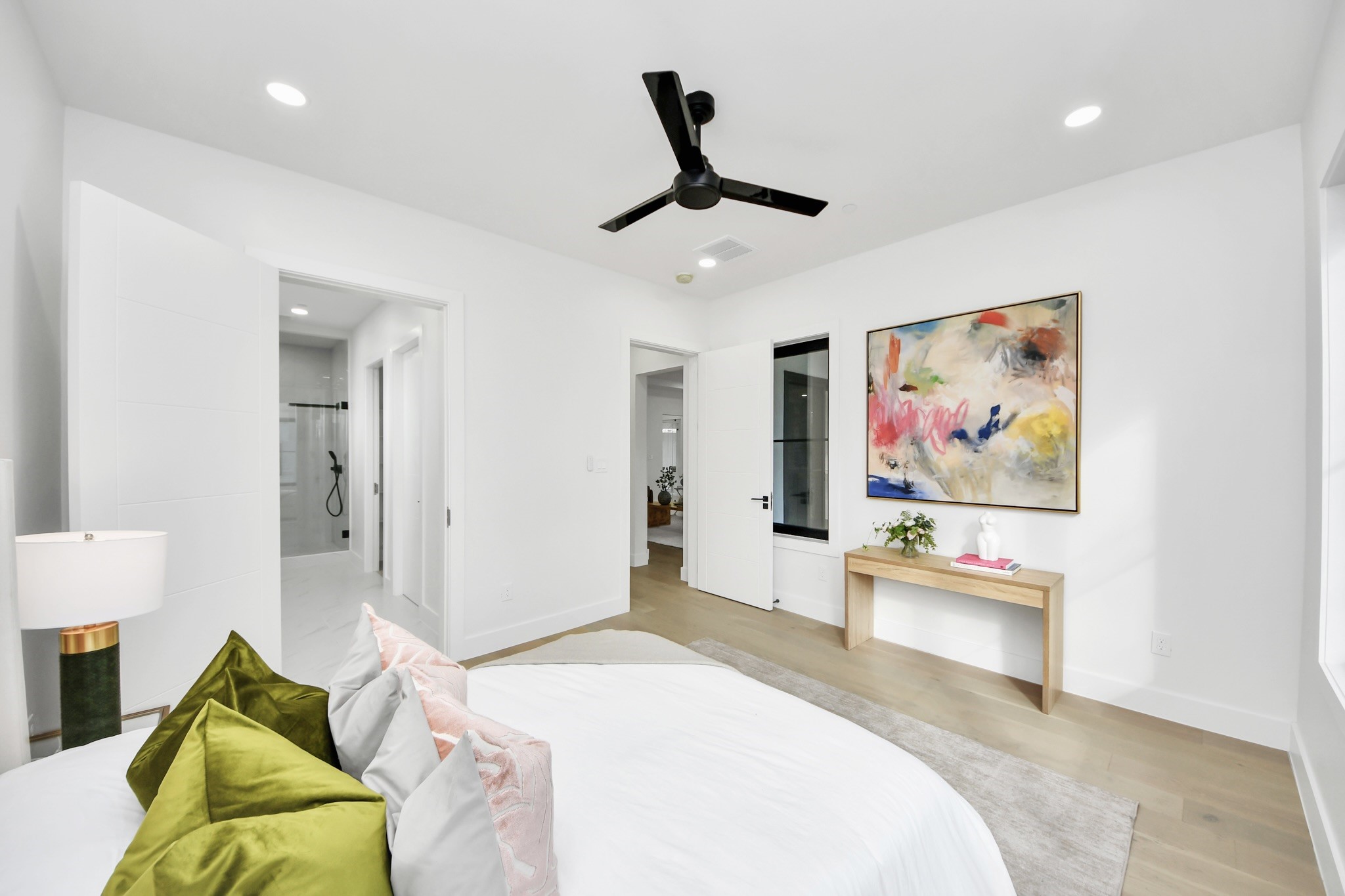 5115 Maple Street Bellaire, TX 77401 - Photo 20 of 45 Contemporary first-floor retreat with a private bathroom.