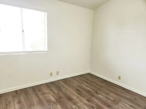 $2,500 | 4320 East Morrow Drive, Phoenix, AZ 85050