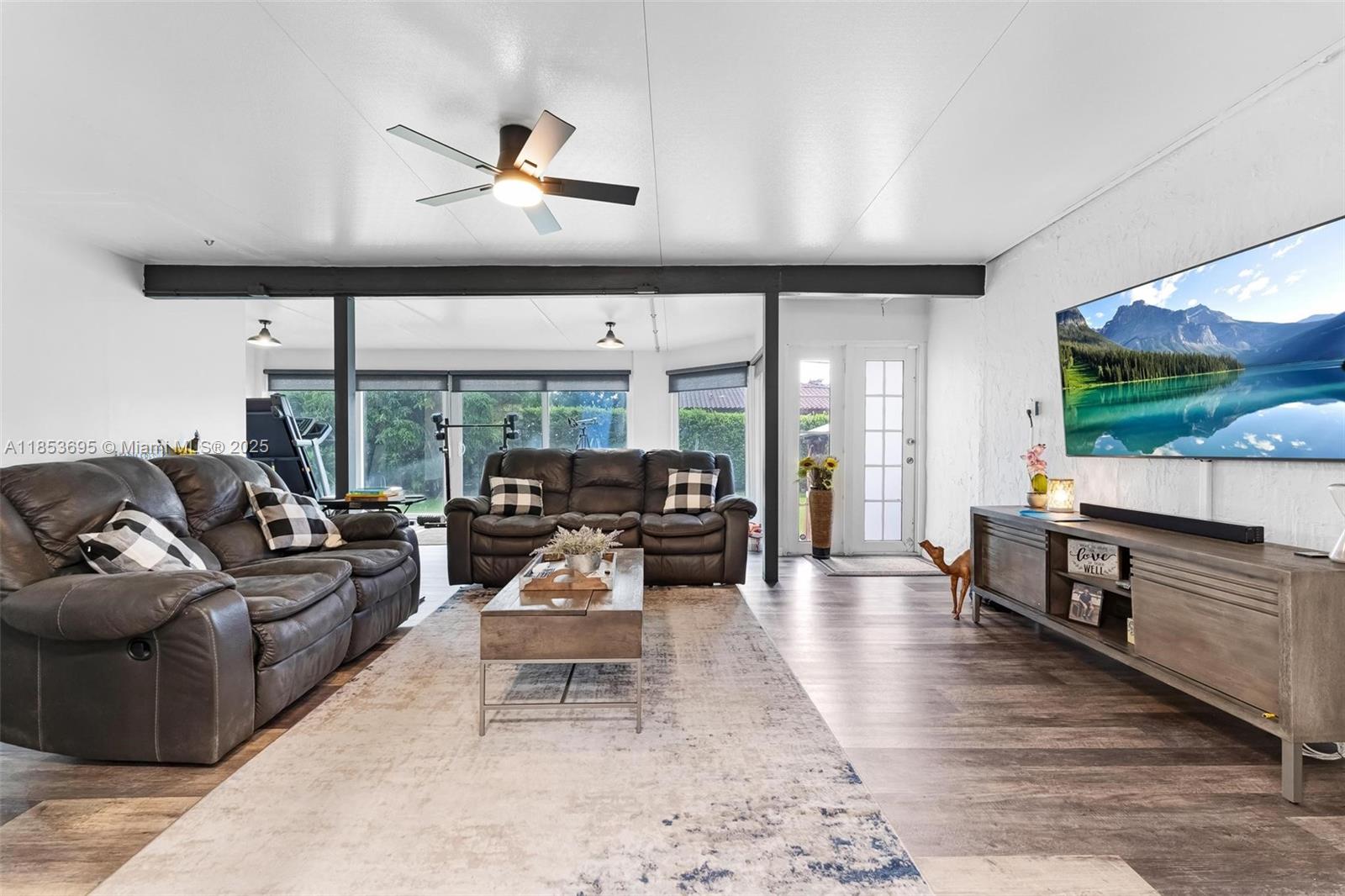 6571 Southwest 56th Street Davie, FL 33314 - Photo 16 of 44