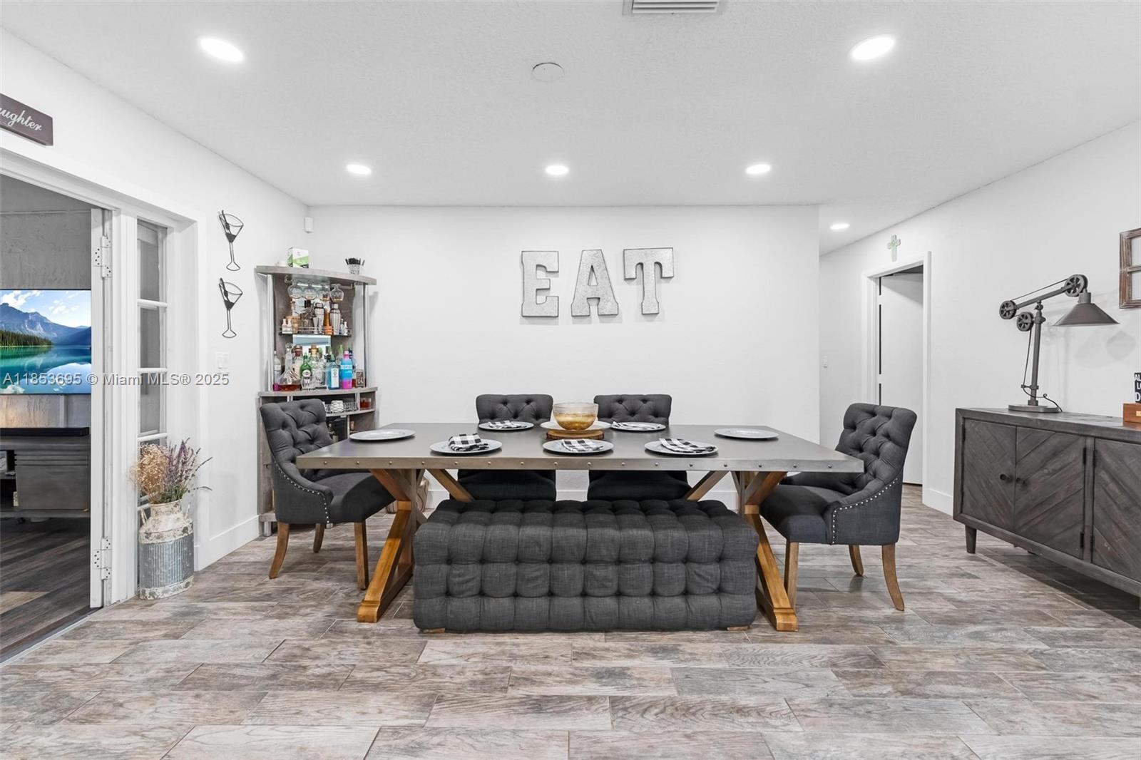 6571 Southwest 56th Street Davie, FL 33314 - Photo 18 of 44