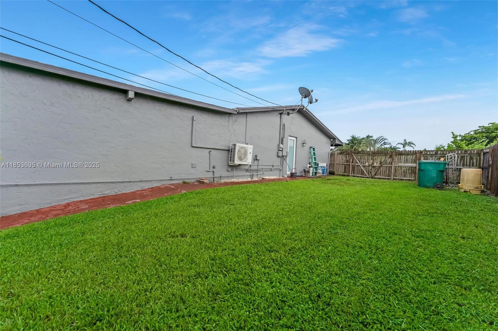 6571 Southwest 56th Street Davie, FL 33314 - Photo 35 of 44