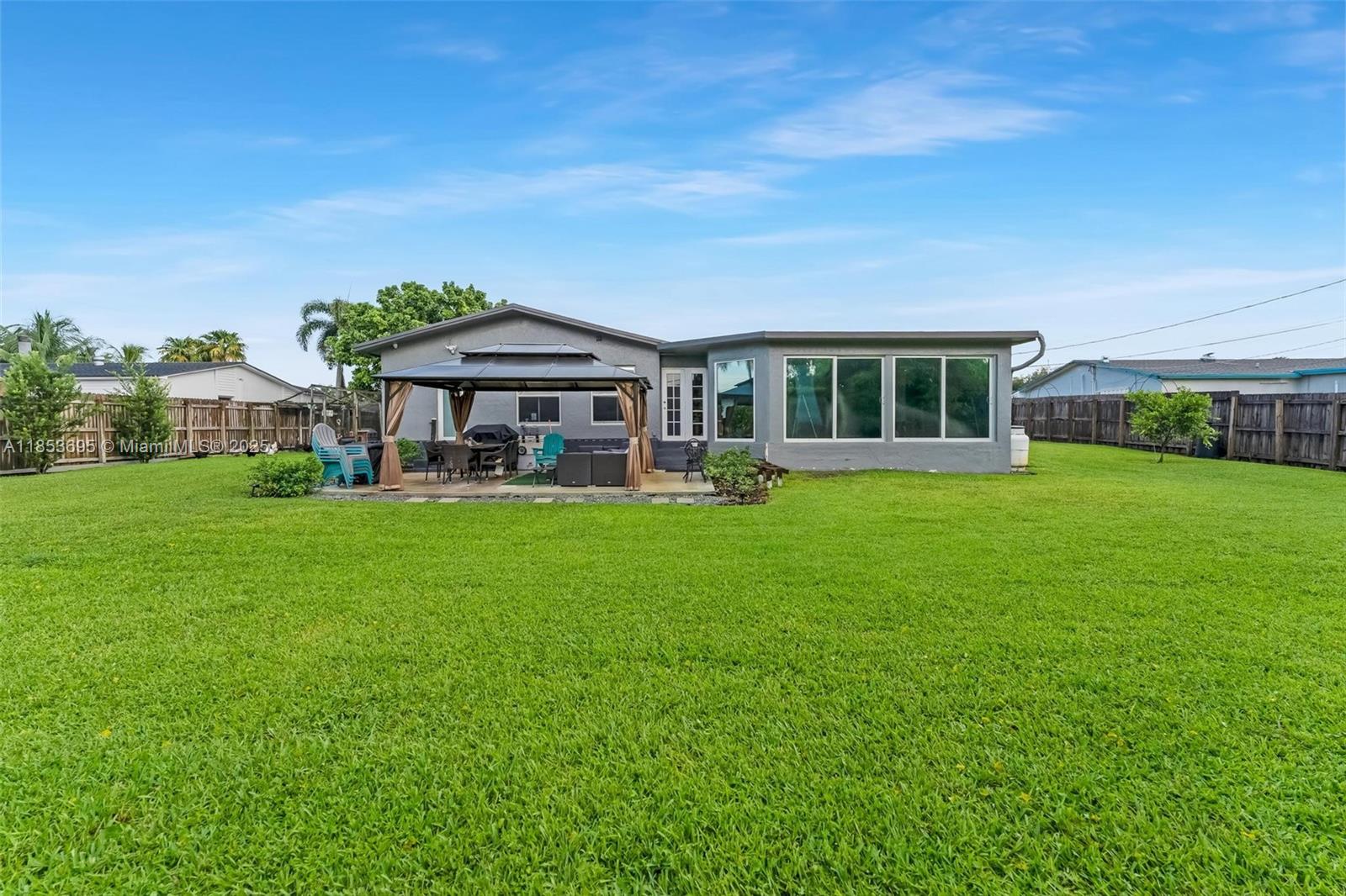 6571 Southwest 56th Street Davie, FL 33314 - Photo 38 of 44