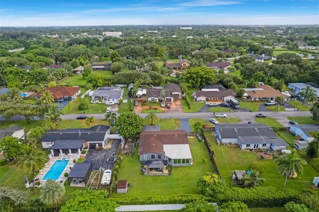 $735,000 | 6571 Southwest 56th Street, Davie, FL 33314