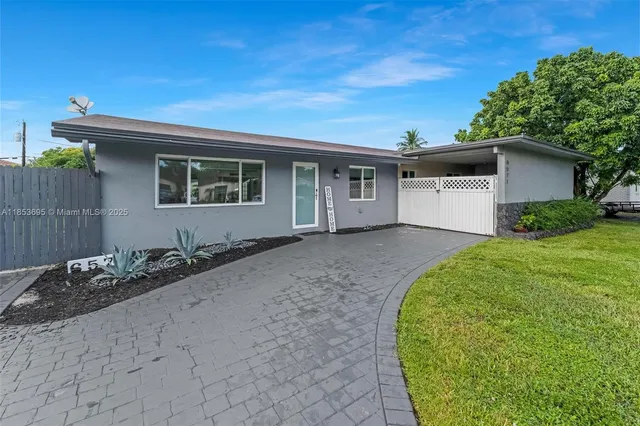 $735,000 | 6571 Southwest 56th Street, Davie, FL 33314
