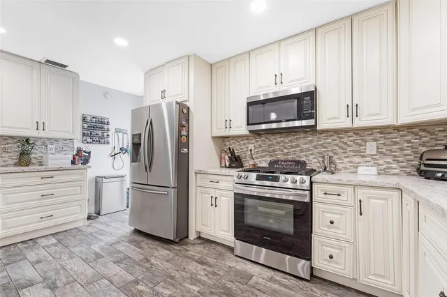 $735,000 | 6571 Southwest 56th Street, Davie, FL 33314