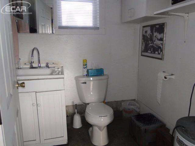 13104 Elms Road Clio, MI 48420 - Photo 29 of 55 21132411-28.JPG
