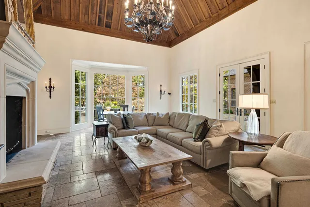 $2,675,000 | 214 Mountainbrook Cove, Eads, TN 38028