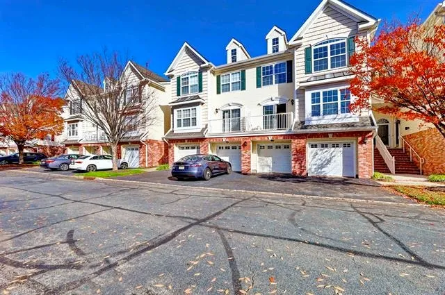 $749,999 | 11 Bayside Drive, Unit 11, Bayonne, NJ 07002
