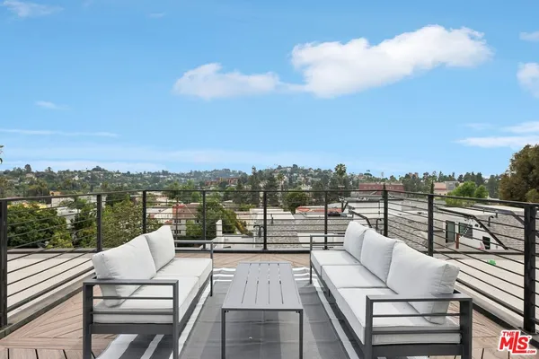 $1,749,000 | 3223 Rowena Avenue, Los Angeles, CA 90027