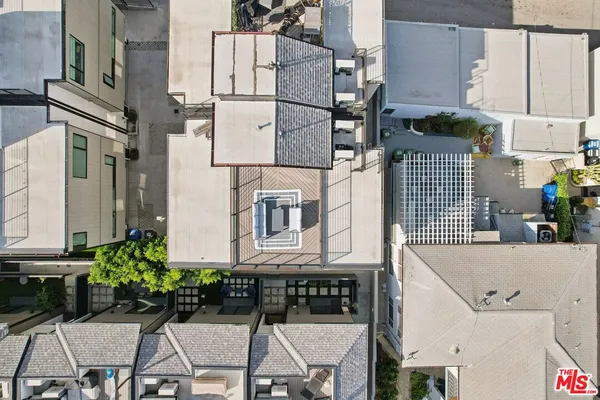 $1,749,000 | 3223 Rowena Avenue, Los Angeles, CA 90027