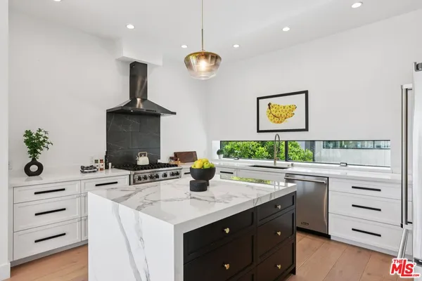 $1,749,000 | 3223 Rowena Avenue, Los Angeles, CA 90027
