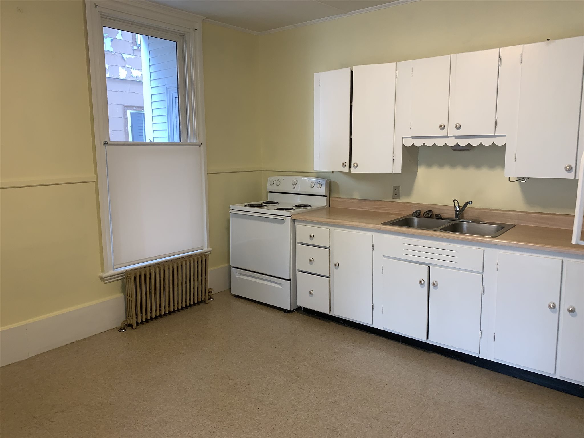 249 Main Street, Unit 1 Tilton, NH 03276 - Photo 2 of 7