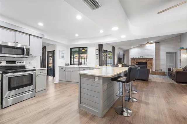 $515,000 | 2917 Starmount Drive, Valrico, FL 33596