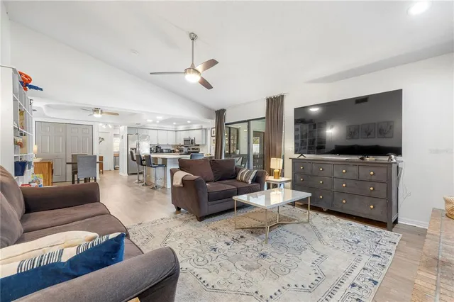 $515,000 | 2917 Starmount Drive, Valrico, FL 33596