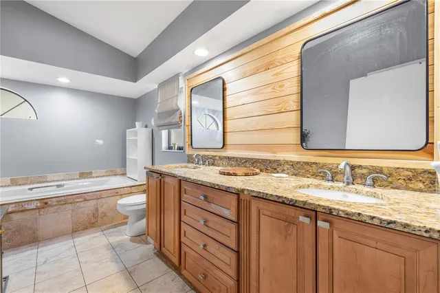 $515,000 | 2917 Starmount Drive, Valrico, FL 33596