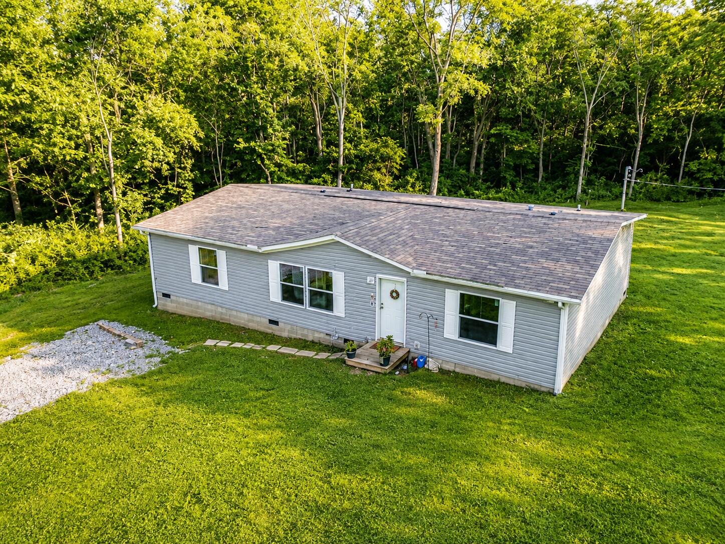 122 Ritchie Street Carlisle, KY 40311 - Photo 2 of 19 B71BB936-337B-4727-97A2-2D24C25F6466