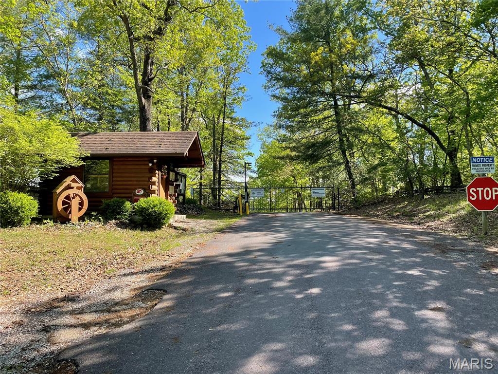 274 Oak Ridge Road Bourbon, MO 65441 - Photo 2 of 24