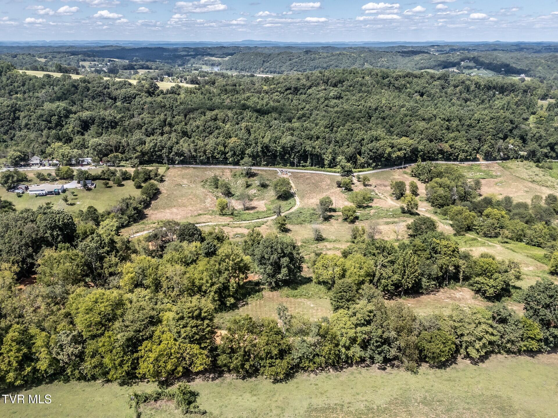 241 East Stage Coach Road Greeneville, TN 37743 - Photo 12 of 67 thumbnail_241StagecoachG_004