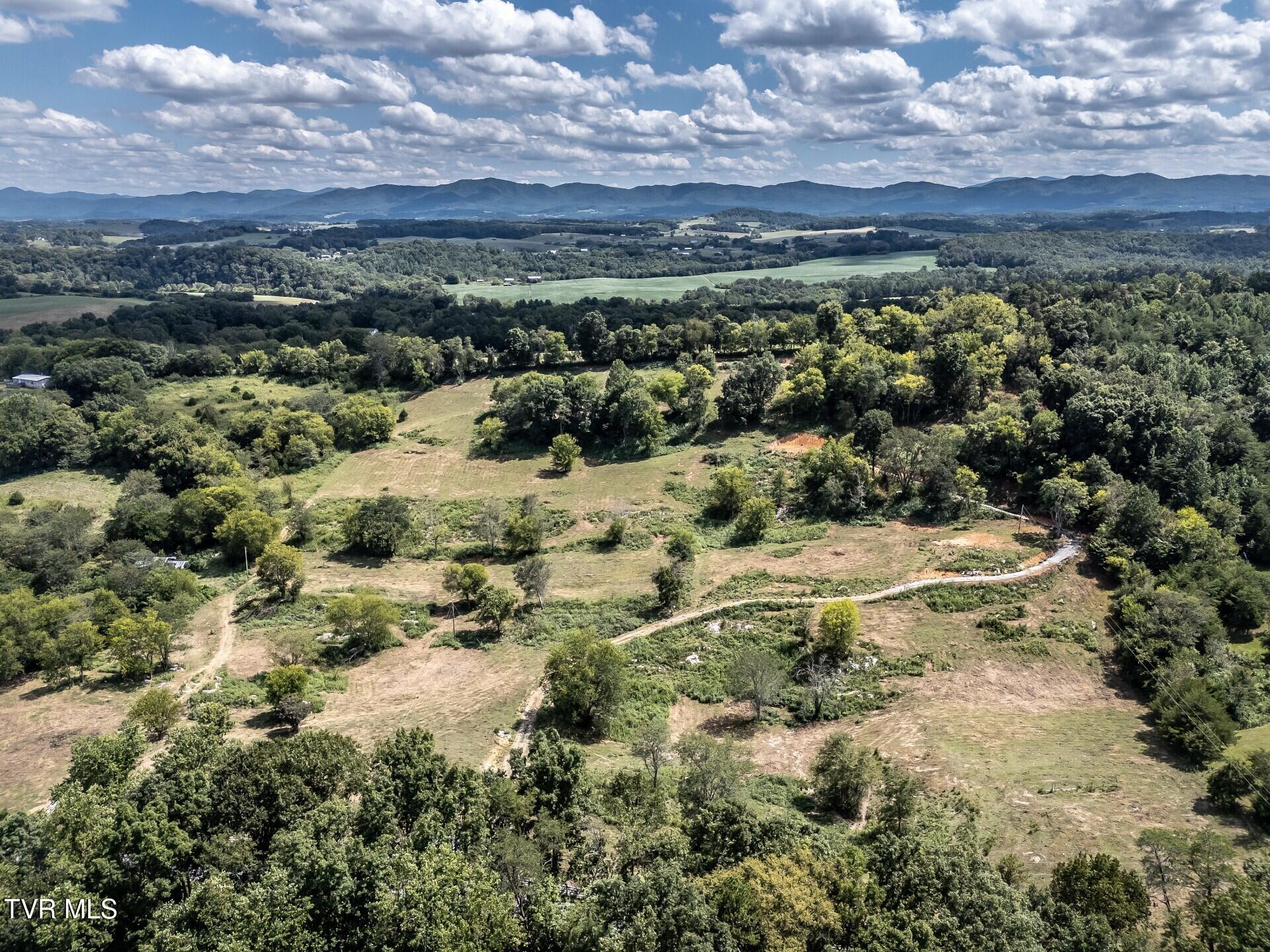 241 East Stage Coach Road Greeneville, TN 37743 - Photo 22 of 67 thumbnail_241StagecoachG_040