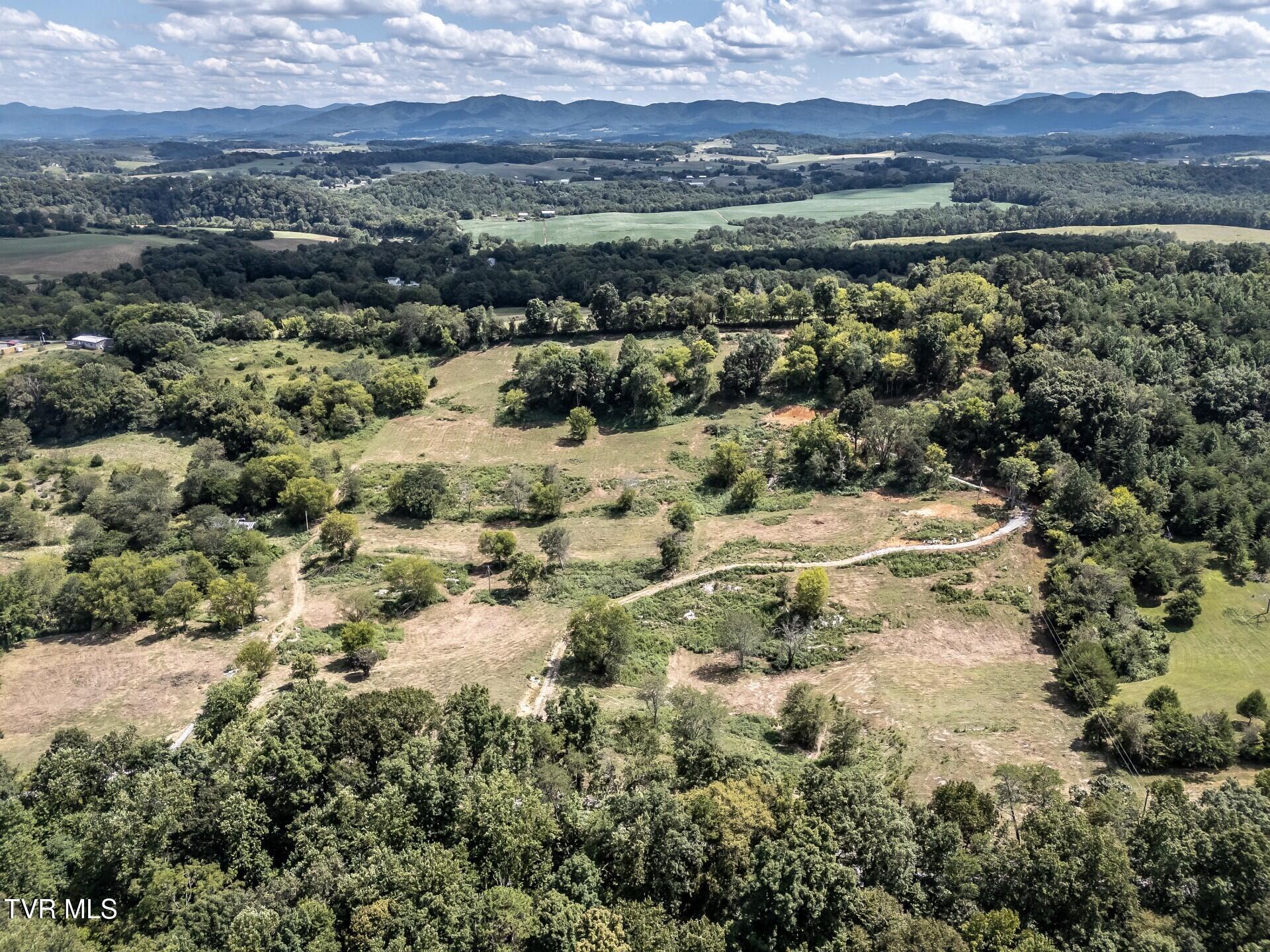 241 East Stage Coach Road Greeneville, TN 37743 - Photo 30 of 67 thumbnail_241StagecoachG_041