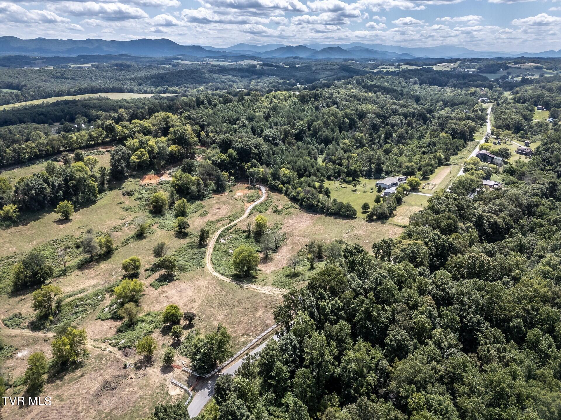 241 East Stage Coach Road Greeneville, TN 37743 - Photo 36 of 67 thumbnail_241StagecoachG_044