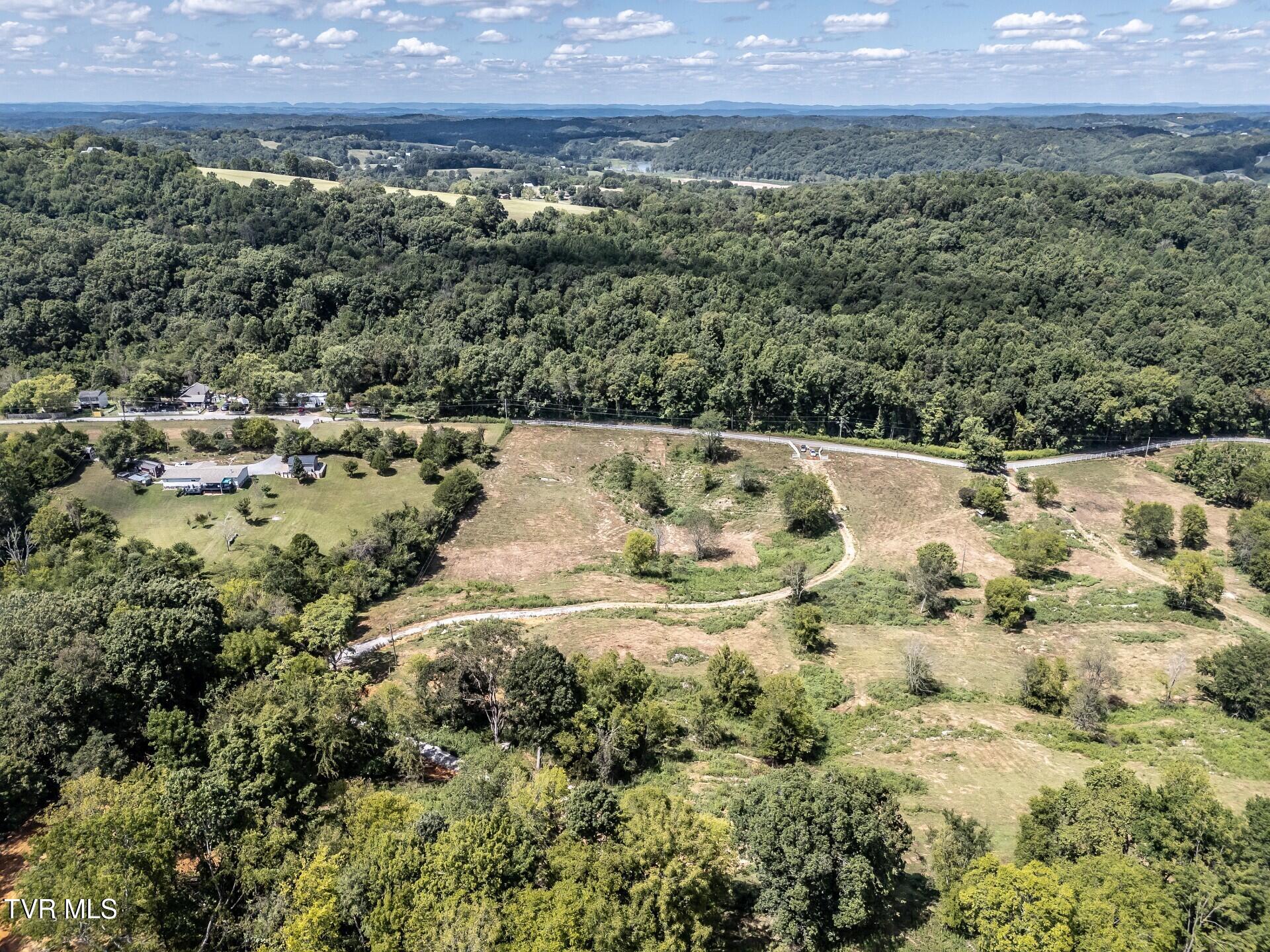241 East Stage Coach Road Greeneville, TN 37743 - Photo 10 of 67 thumbnail_241StagecoachG_003