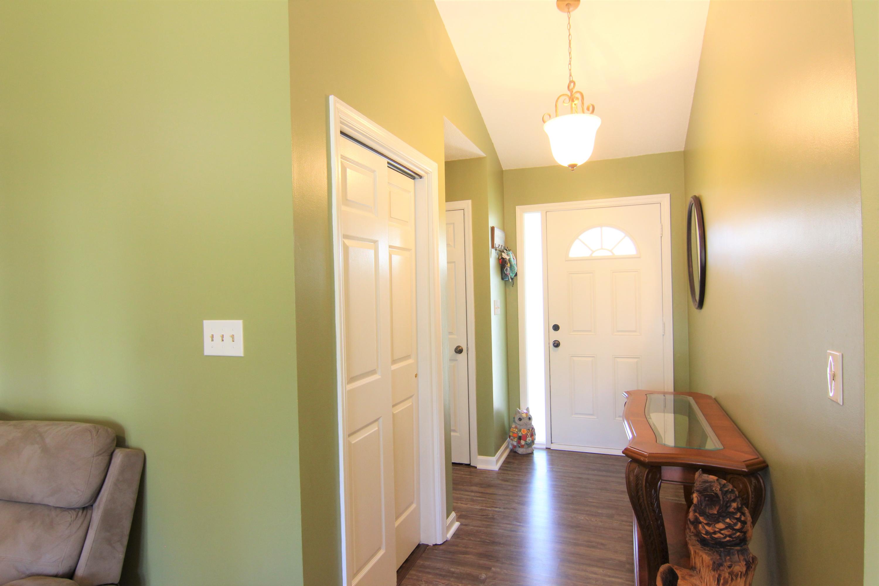 9152 Colchester Ridge Road Knoxville, TN 37922 - Photo 2 of 21 IMG_8147 (2)
