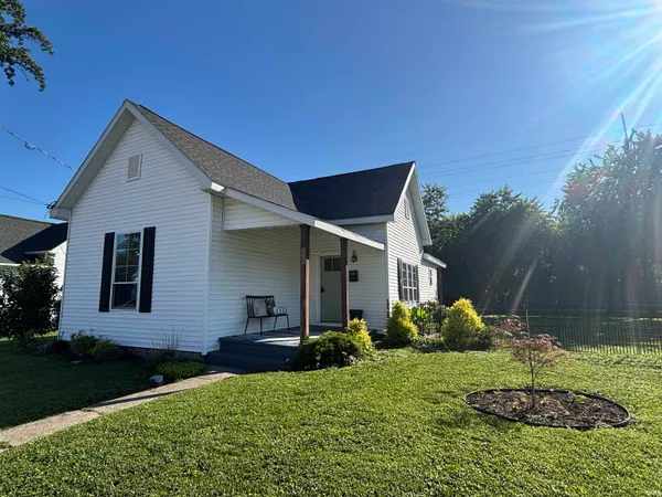 $139,900 | 882 Emison Avenue, Vincennes, IN 47591