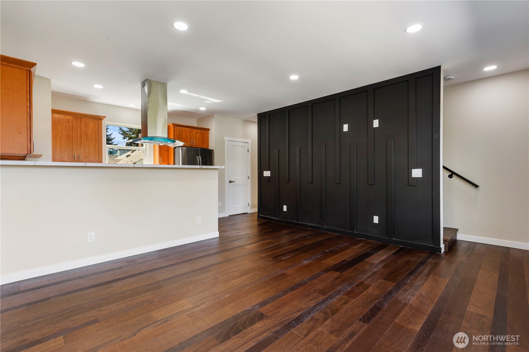 2419 Southwest Findlay Street Seattle, WA 98106 - Photo 3 of 15 Gallery Image 3