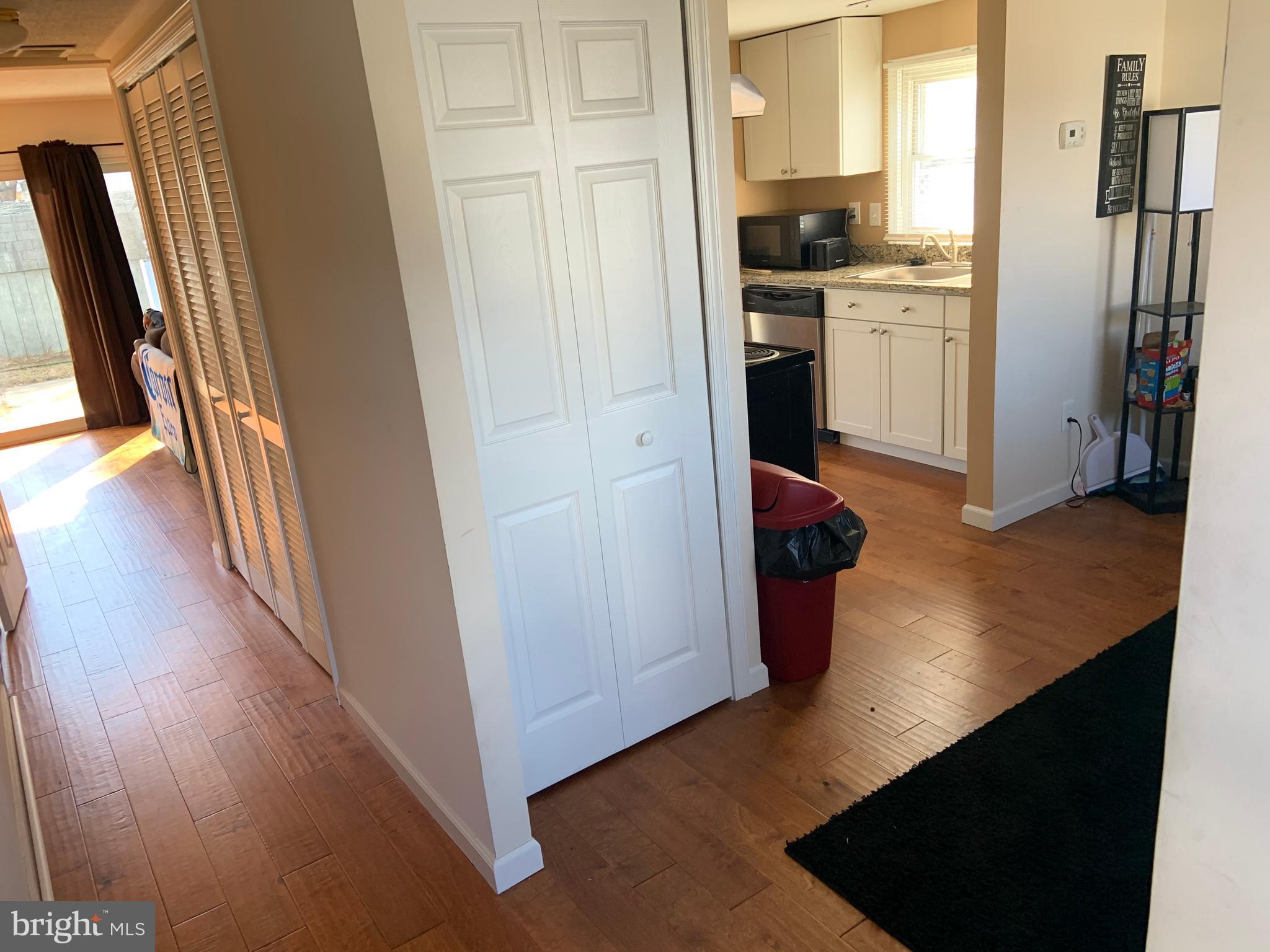 149 Dunlap Road Pasadena, MD 21122 - Photo 4 of 32 View from entrance